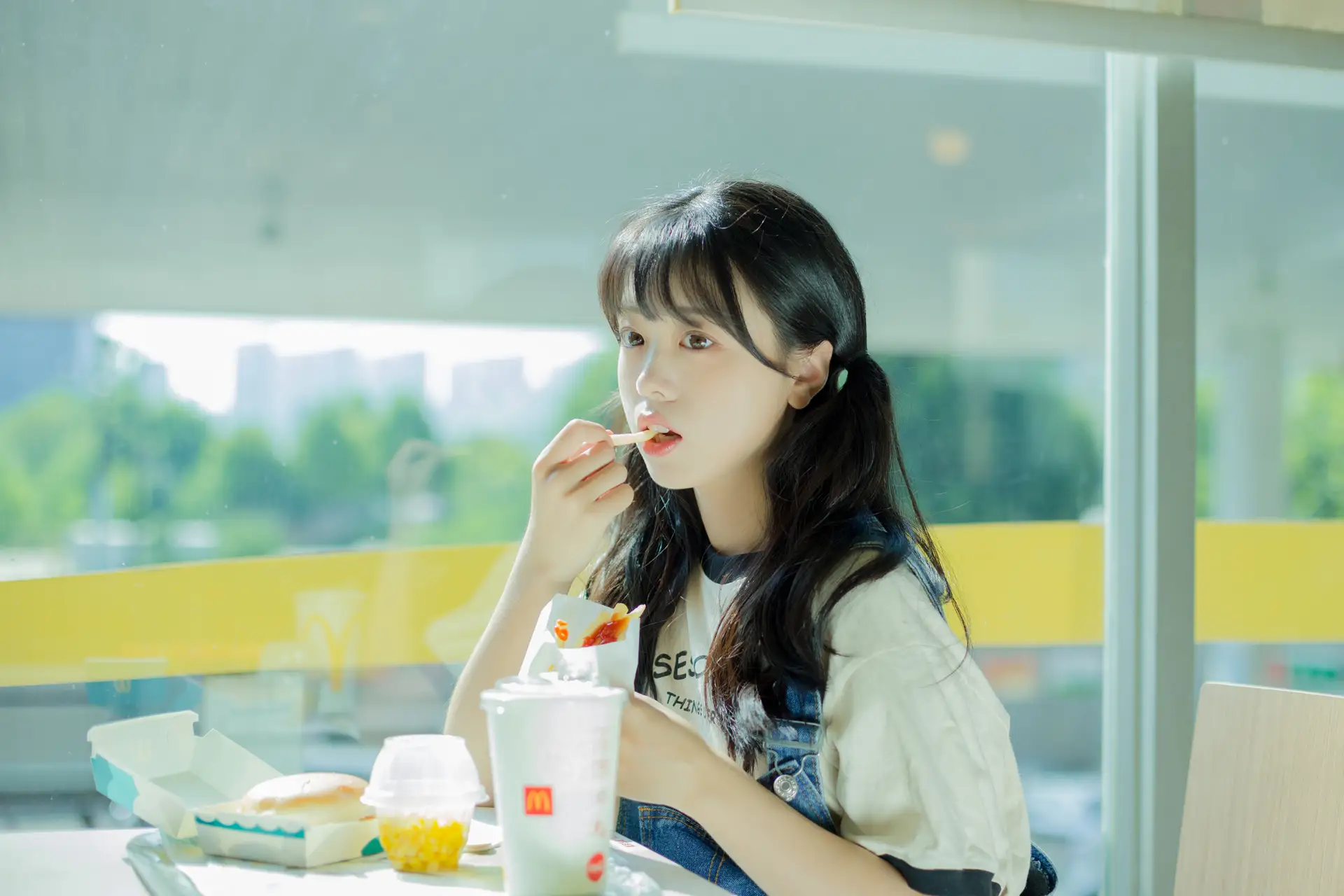 [YITUYU] 2022.08.31 Vol.1835 – Today I am a cute burger Cute bubbles#[36P]-8